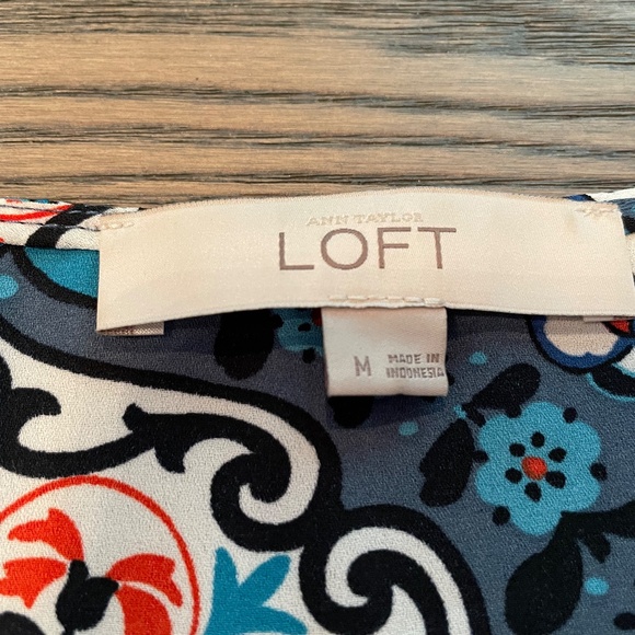 Ann Taylor Loft Sleeveless Floral Blouse - Picture 4 of 6